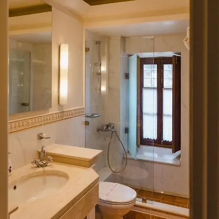 ゲストハウス αρχοντικό ελληνοπύργου